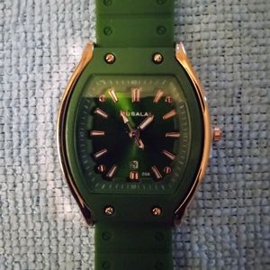 Tonneau pointer quartz wacth